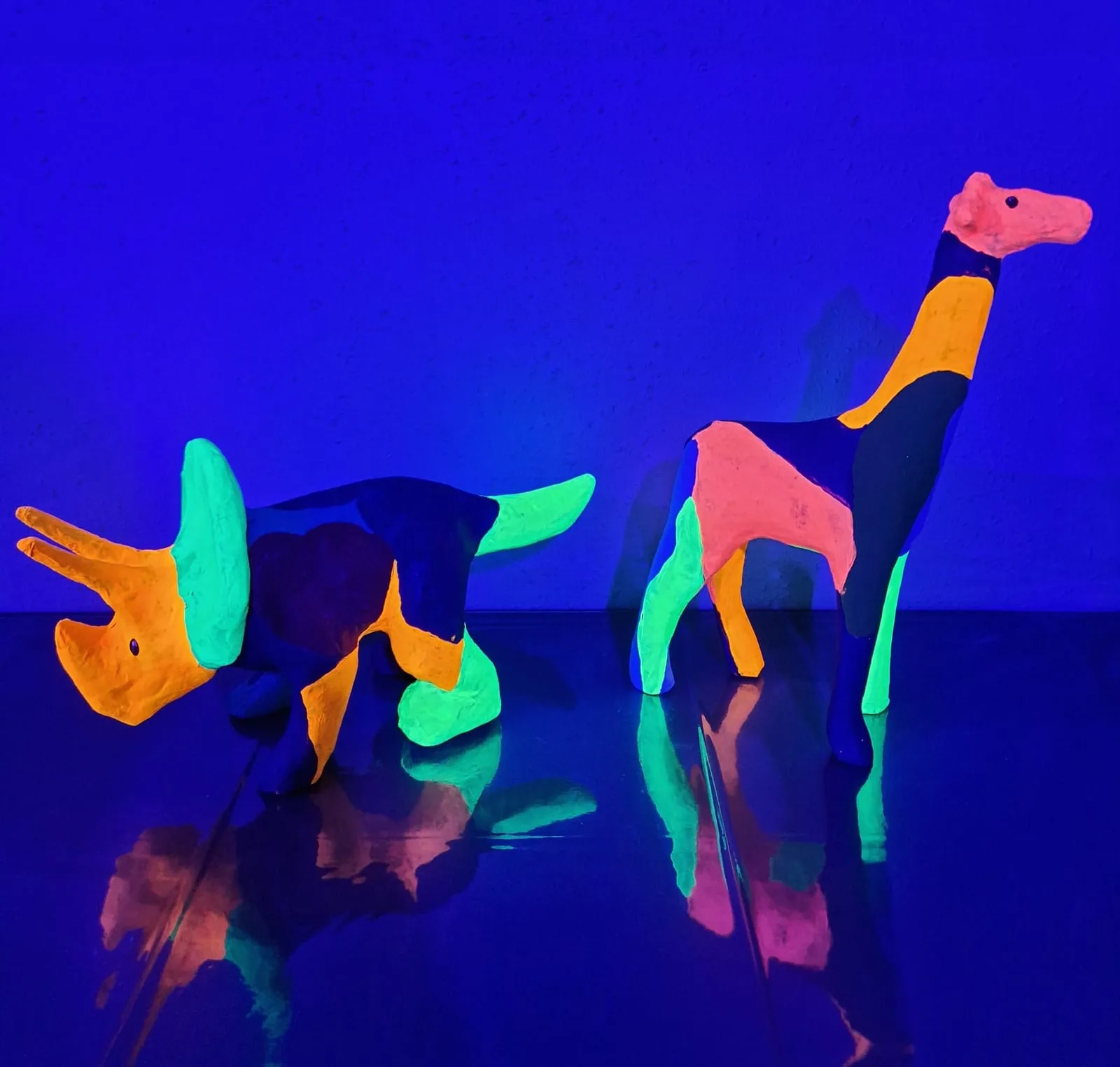 Dinos, Foto 3 von 3